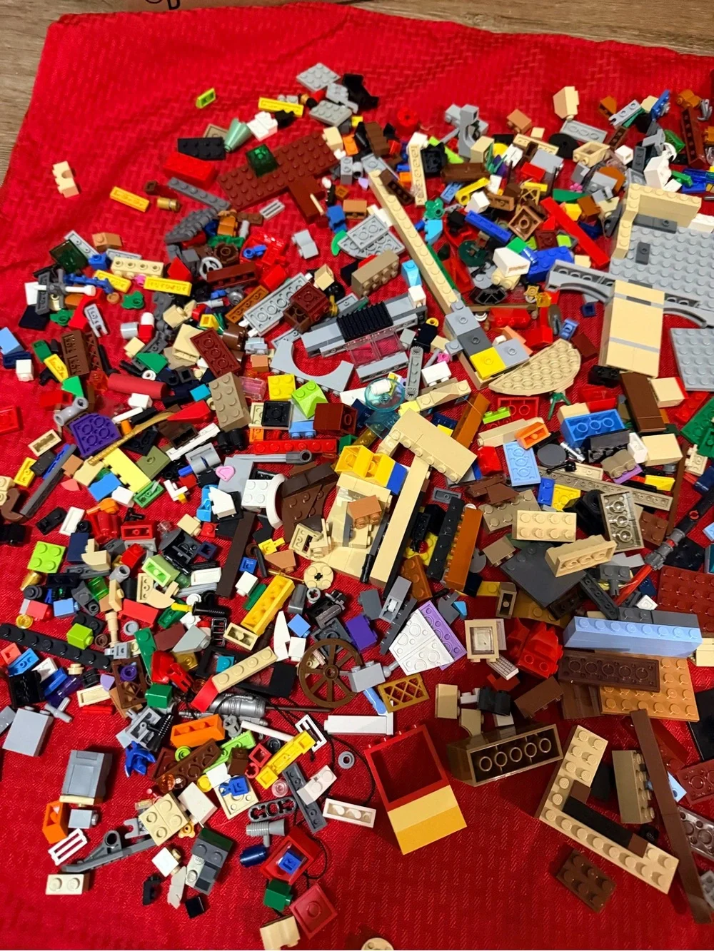 Mixed lot of Legos with minifigures